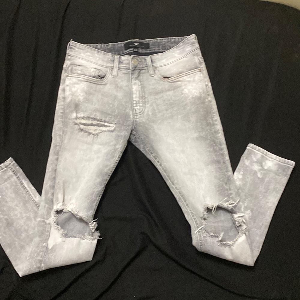 Legacy Edition Ripped Light Grey Jeans Size 32/32